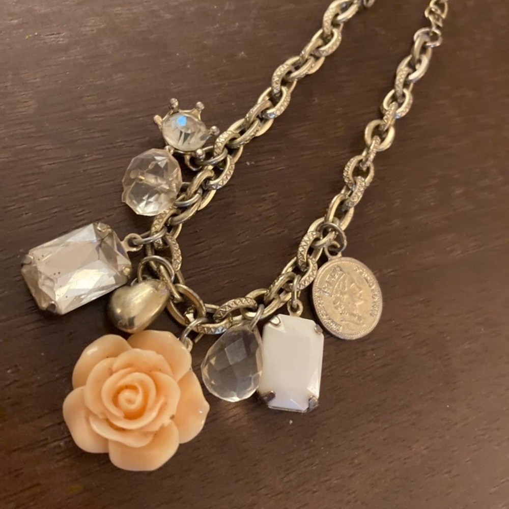 Elegant Gold and Cream Floral Charm Bracelet